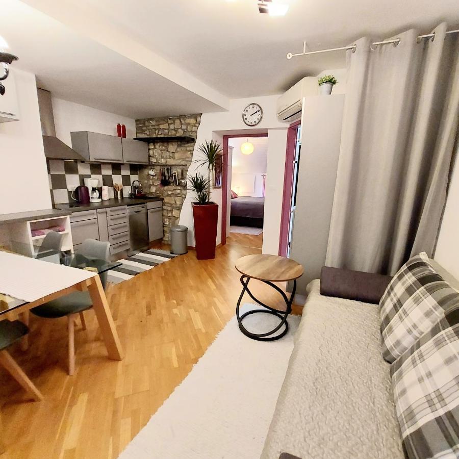 Apartment Stella - Parking