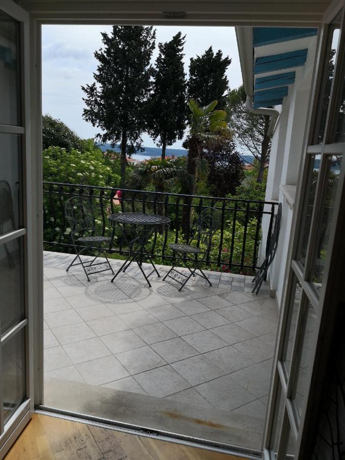 Stella - Parking Apartment